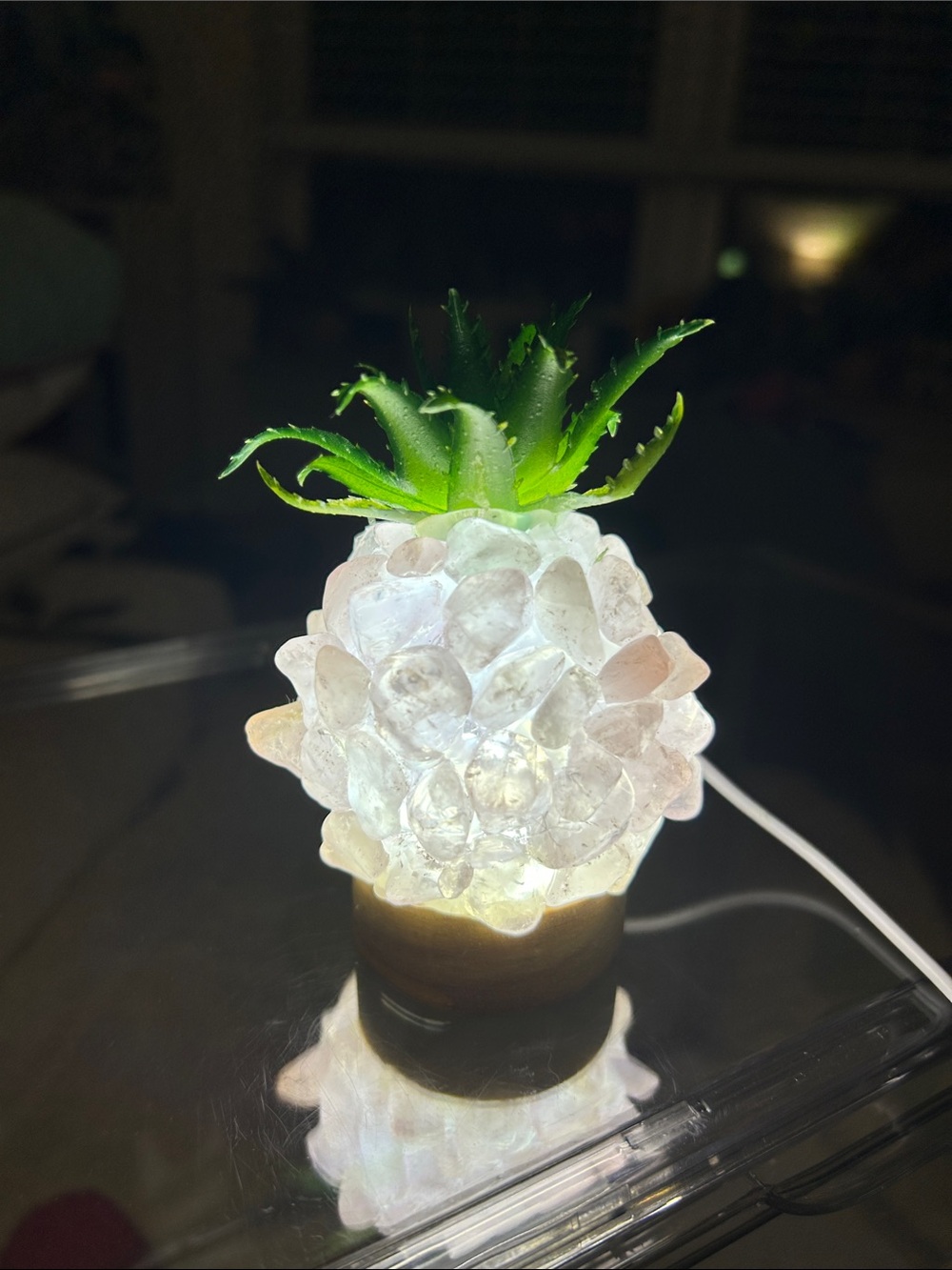 Rose Quartz Crystal Pineapple Night Light with Green Faux Top 4.75” Tall New - Picture 3 of 4